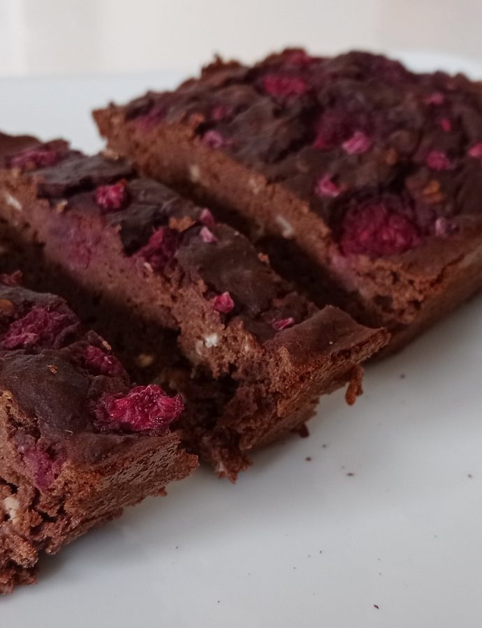 Czekoladowe brownie z fasolą czerwoną